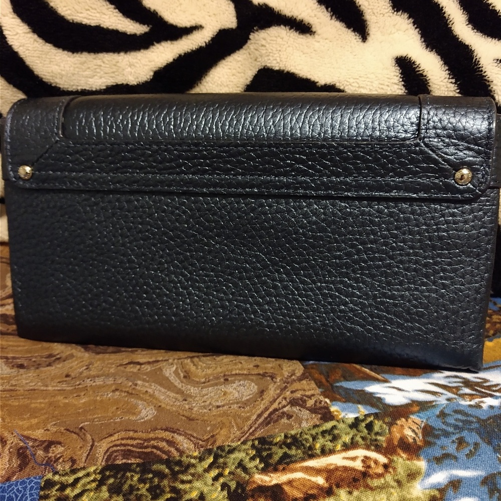 Coach Swagger Wallet - Picture 2 of 5